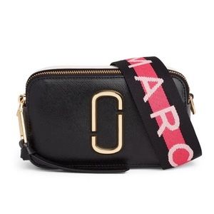 Marc Jacobs hot pink Snapshot purse!